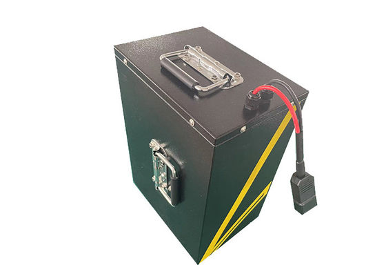 Nồi hơi sưởi điện với kích thước tổng thể là 2100mm*1200mm*1850mm Capacity of 30 Liters and Maximum Heating Pressure of 0.4mpa